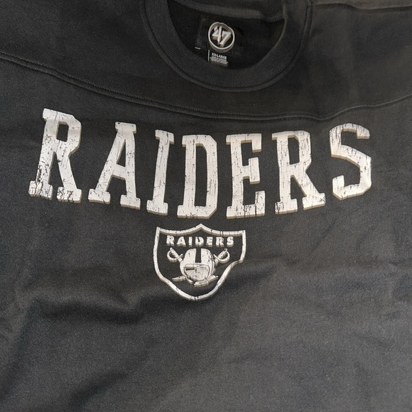 47 Men's Las Vegas Raiders Groundbreak Black Crew Sweatshirt - Picture 3 of 4